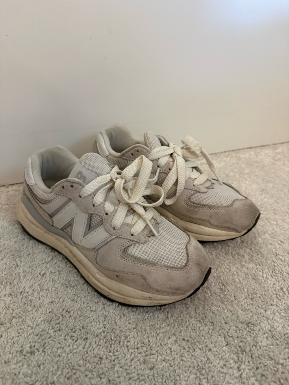 New Balance Women’s Beige/Off-White Running Sneakers